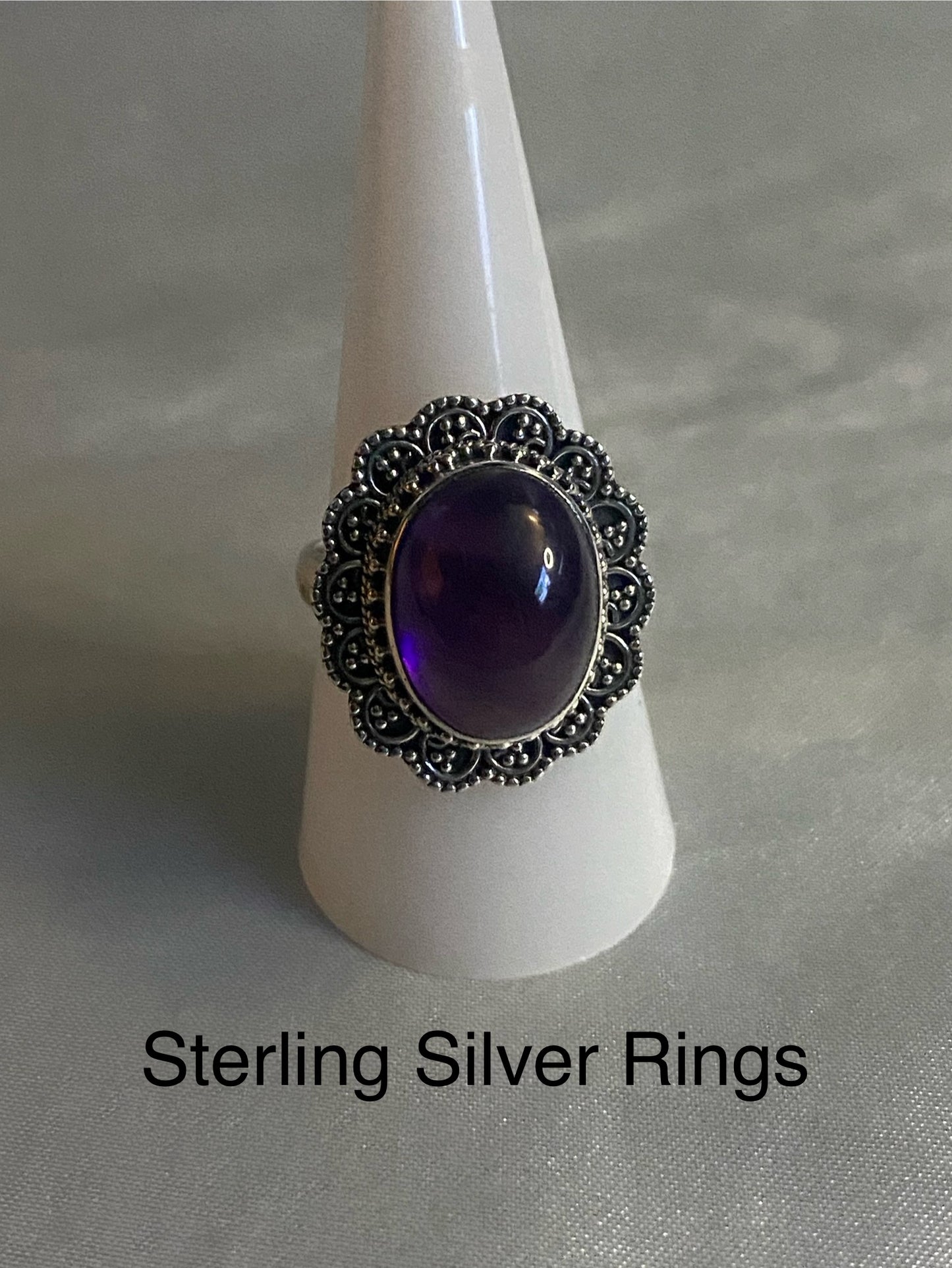 STERLING SILVER RING - SIZE 9.5