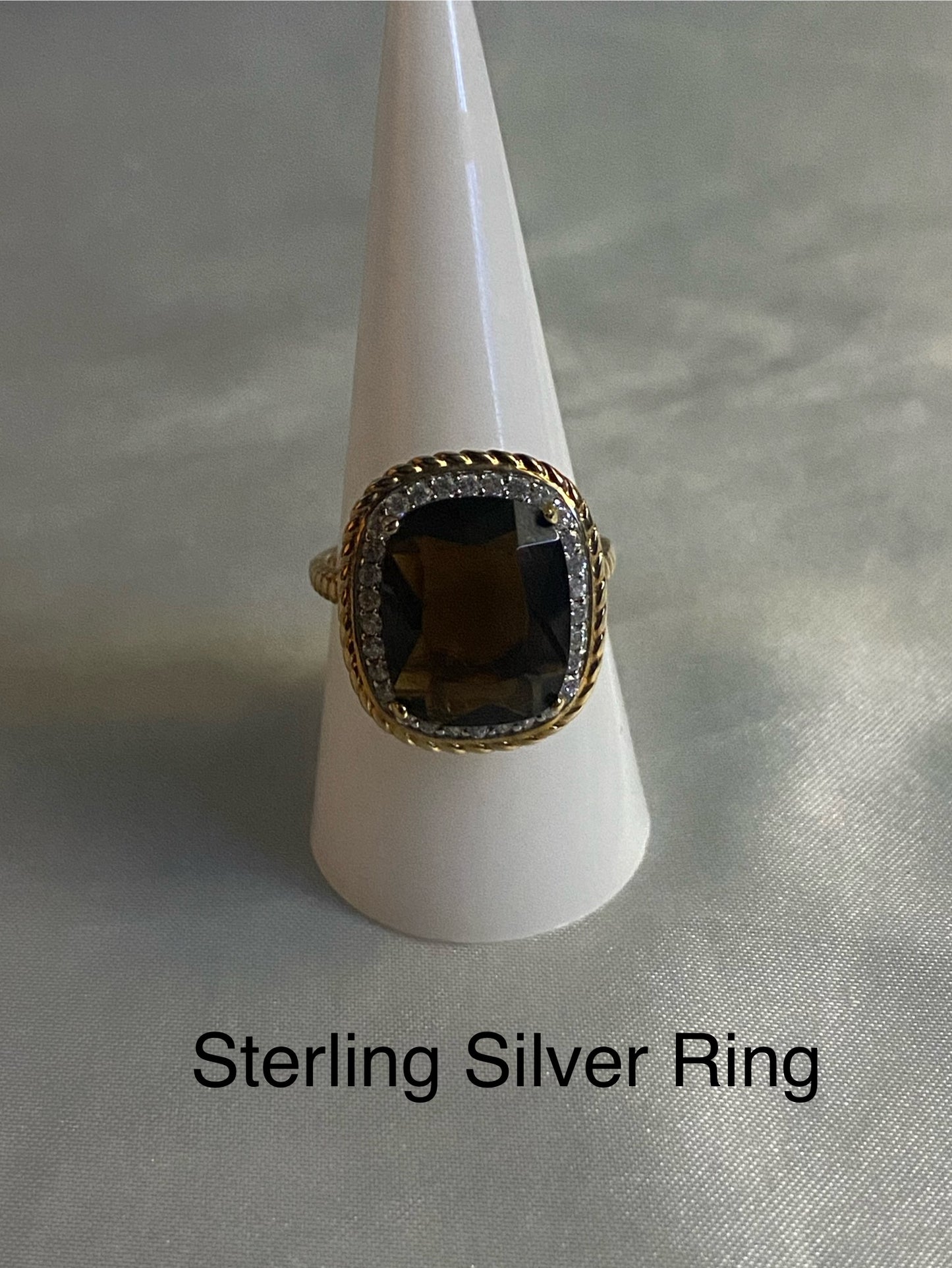 STERLING SILVER RING - SIZE 9
