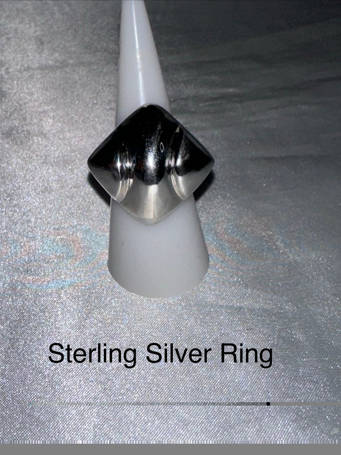 STERLING SILVER RING -SIZE 8