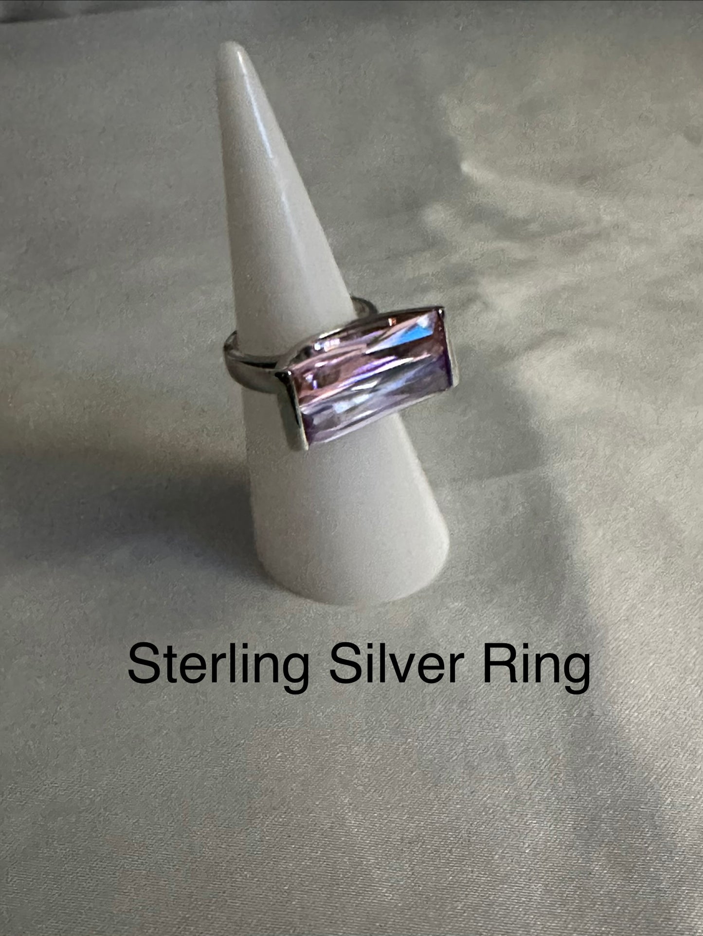 STERLING SILVER RING - SIZE 6