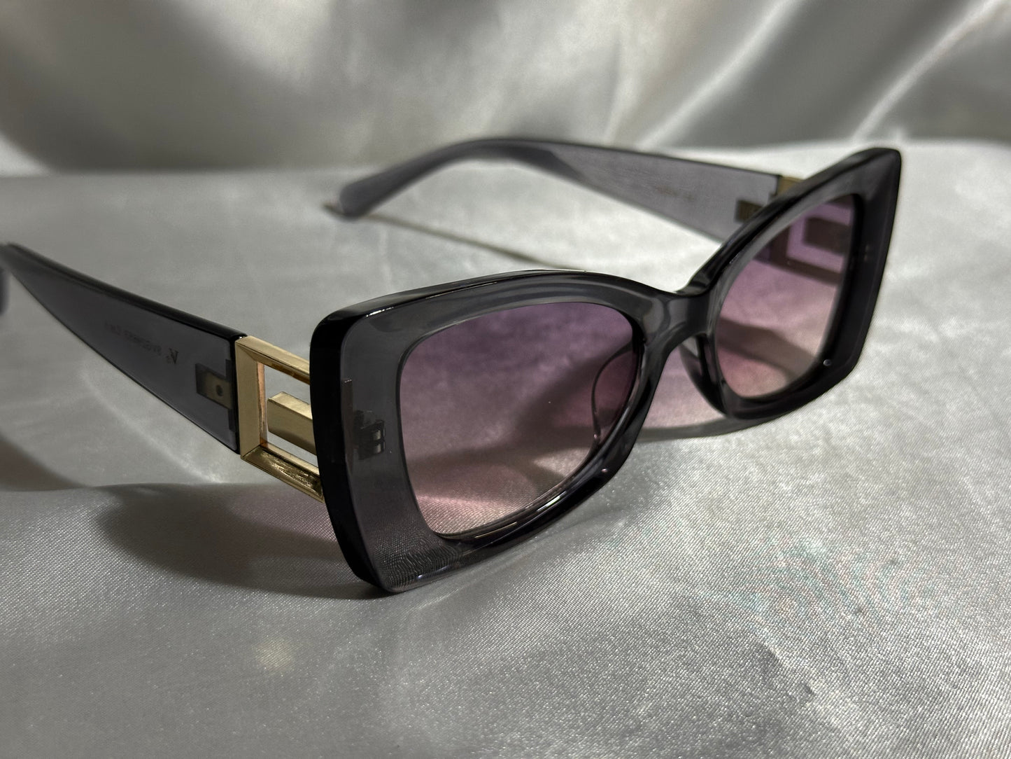 Sun Shades / Glasses