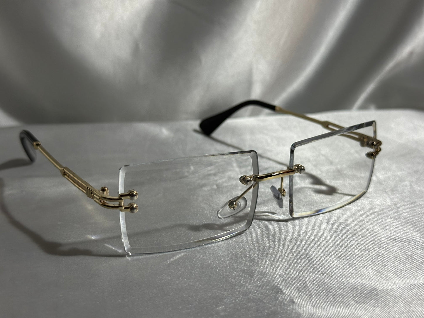 Sun Shades / Glasses