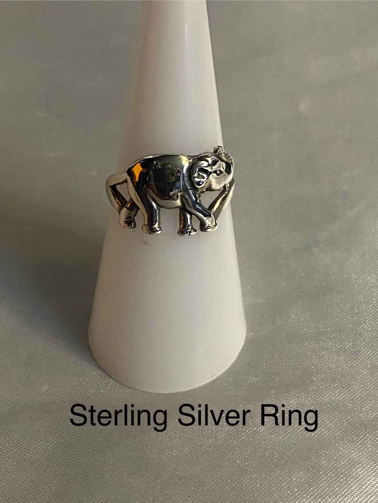 STERLING SILVER RING - SIZE 7