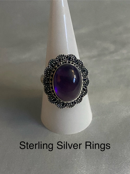 STERLING SILVER RING - SIZE 9.5