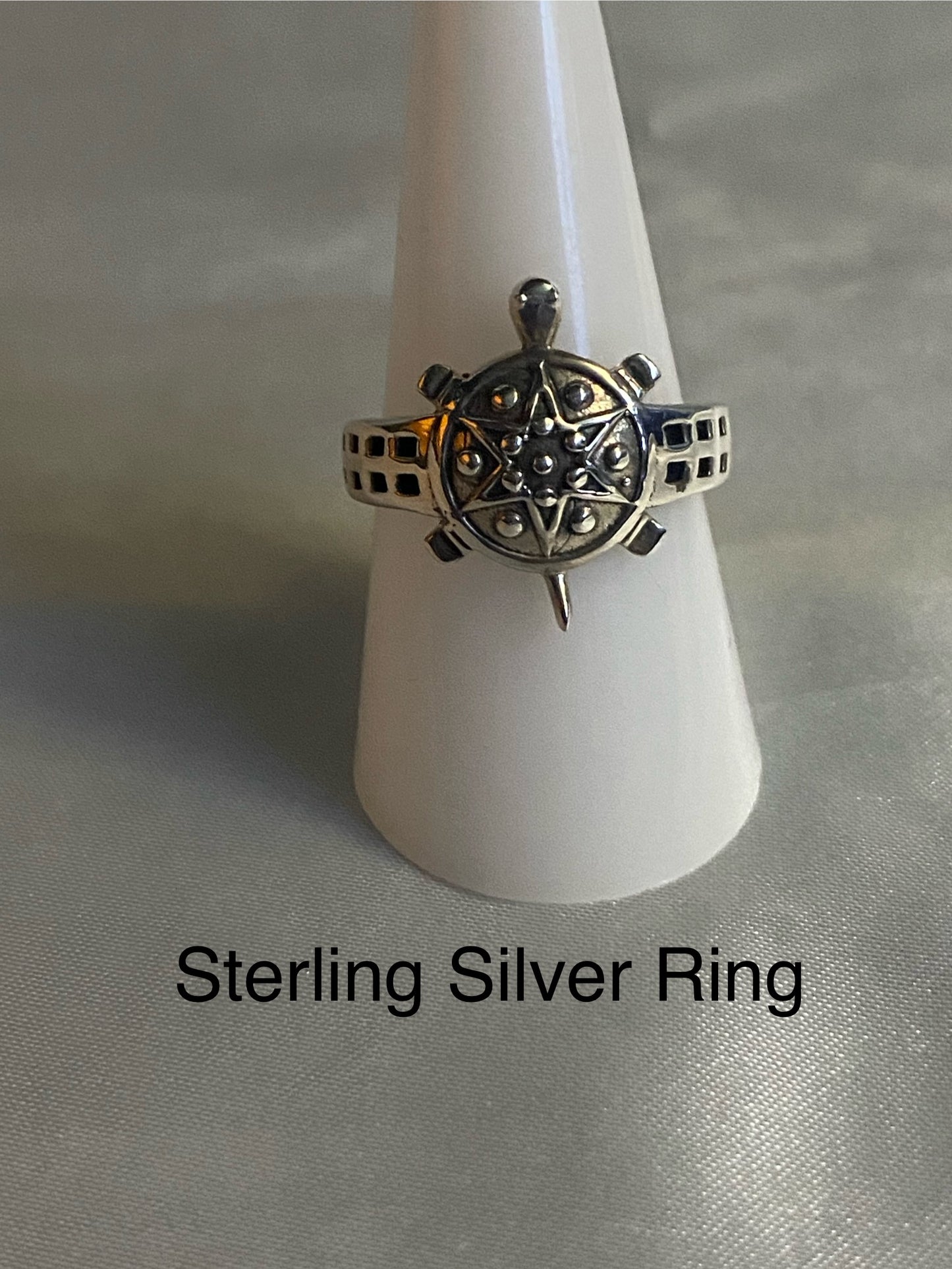 STERLING SILVER RING - SIZE 9