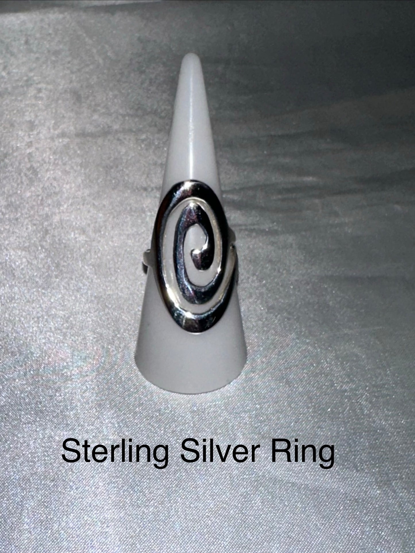 STERLING SILVER RING -SIZE 8