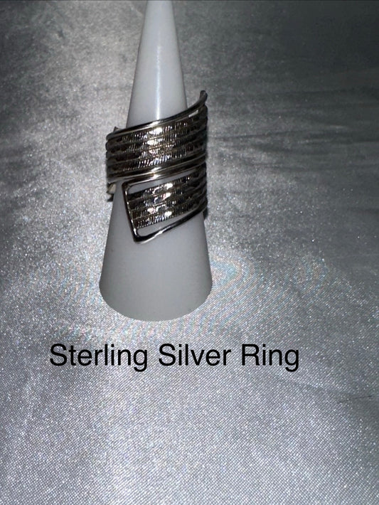 STERLING SILVER RING -SIZE 8