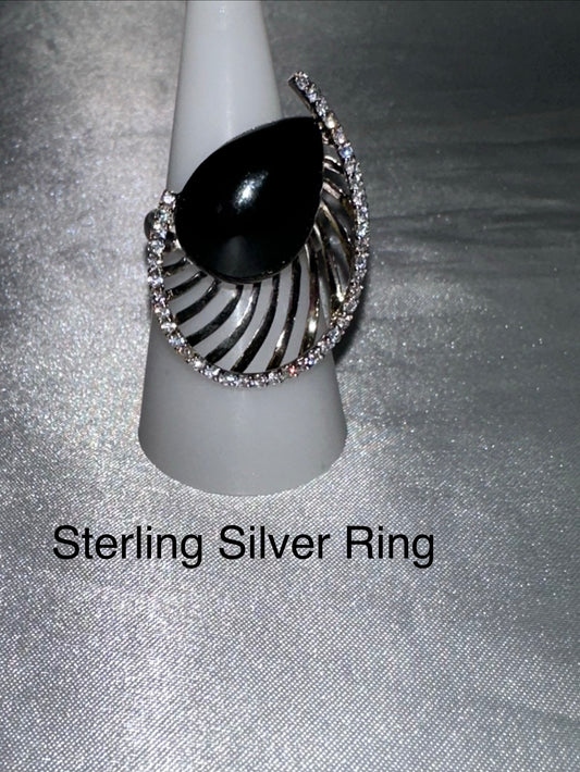 STERLING SILVER RING -SIZE 8