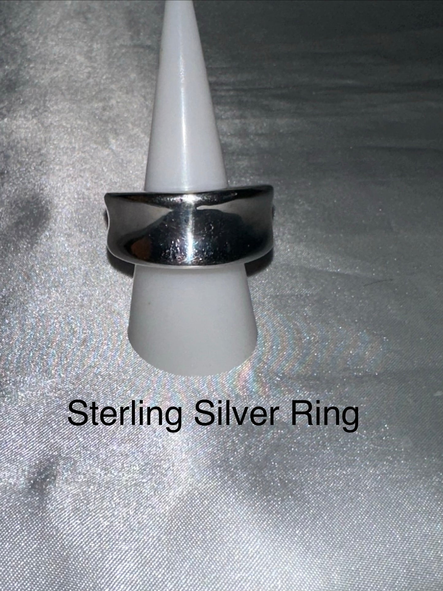 STERLING SILVER RING -SIZE 8.5
