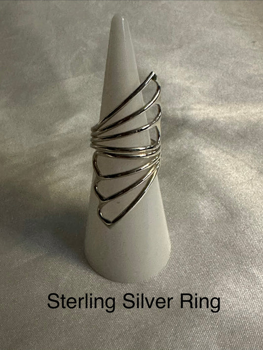 STERLING SILVER RING - SIZE 5.5