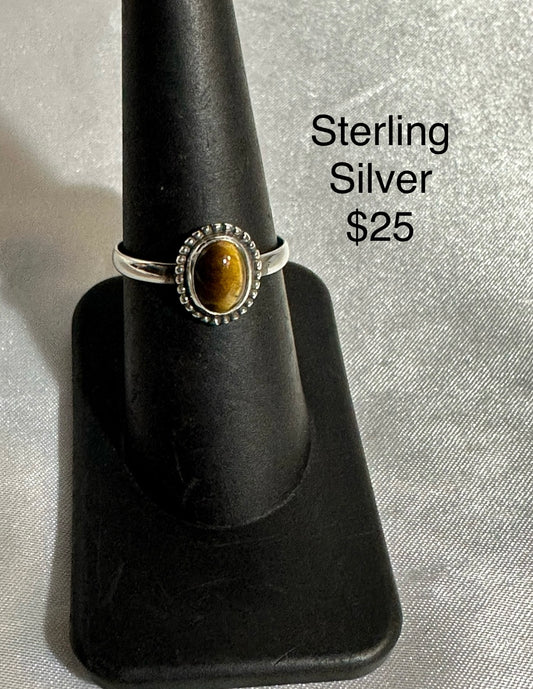 STERLING SILVER RING -SIZE 7