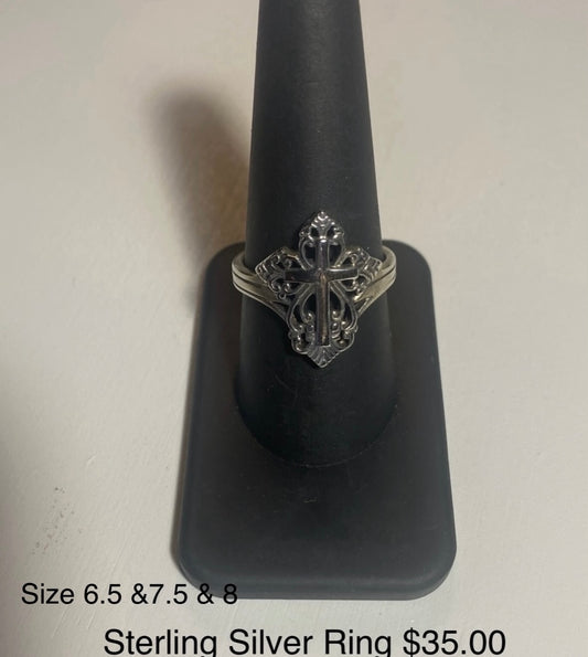 STERLING SILVER RING- SIZE 7.5