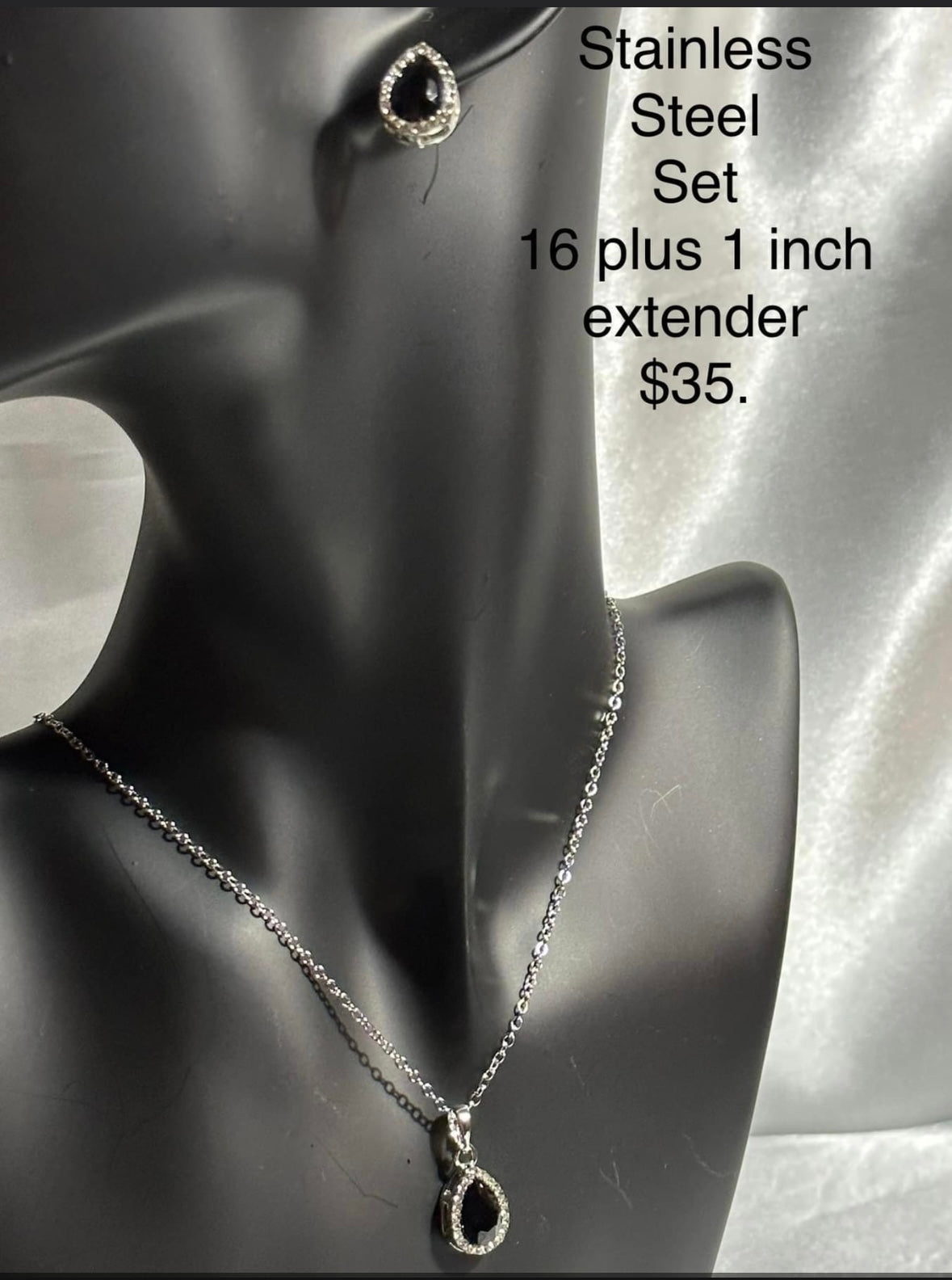 STAINLESS STEEL NECKLACE & EARRINGS